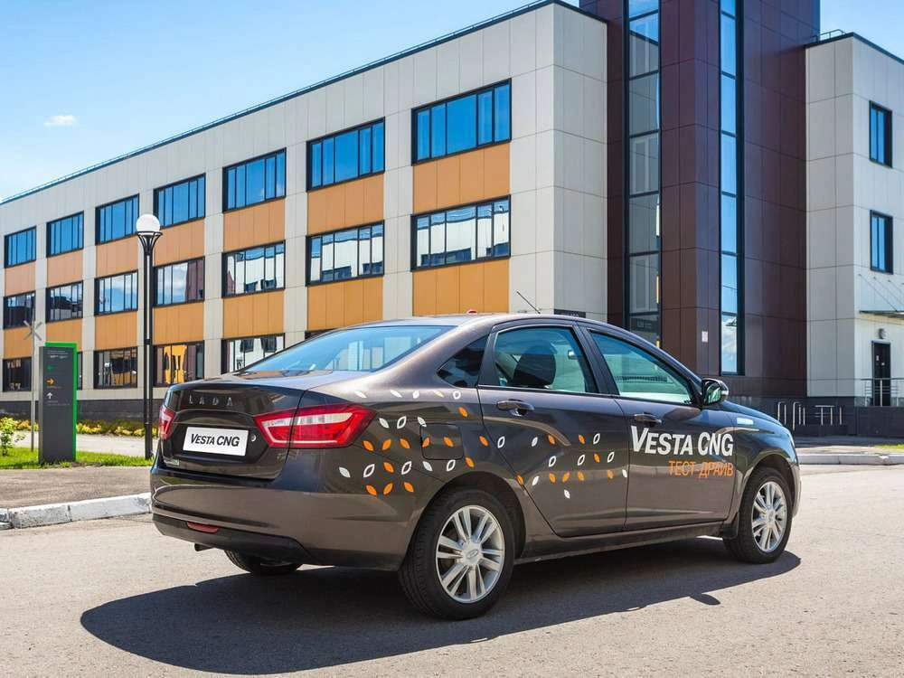 Lada Vesta CNG - фото №11